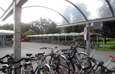 Fahrradständer am S-Bahnhof
